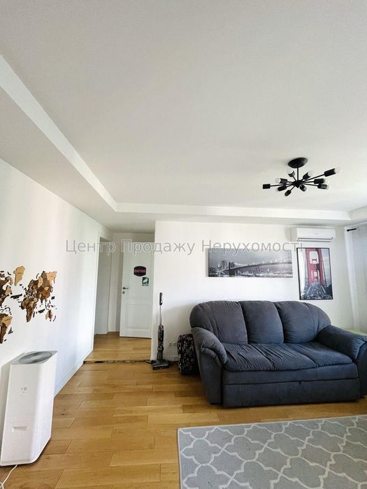 Продам 3к. КПІ (м. Політехнічний інститут) Шевченківський р-н. Центр