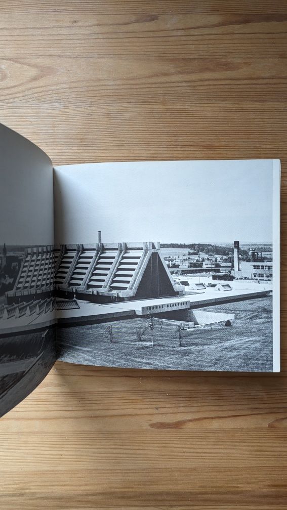 Livro arquitecto Walter Gropius da Bauhaus