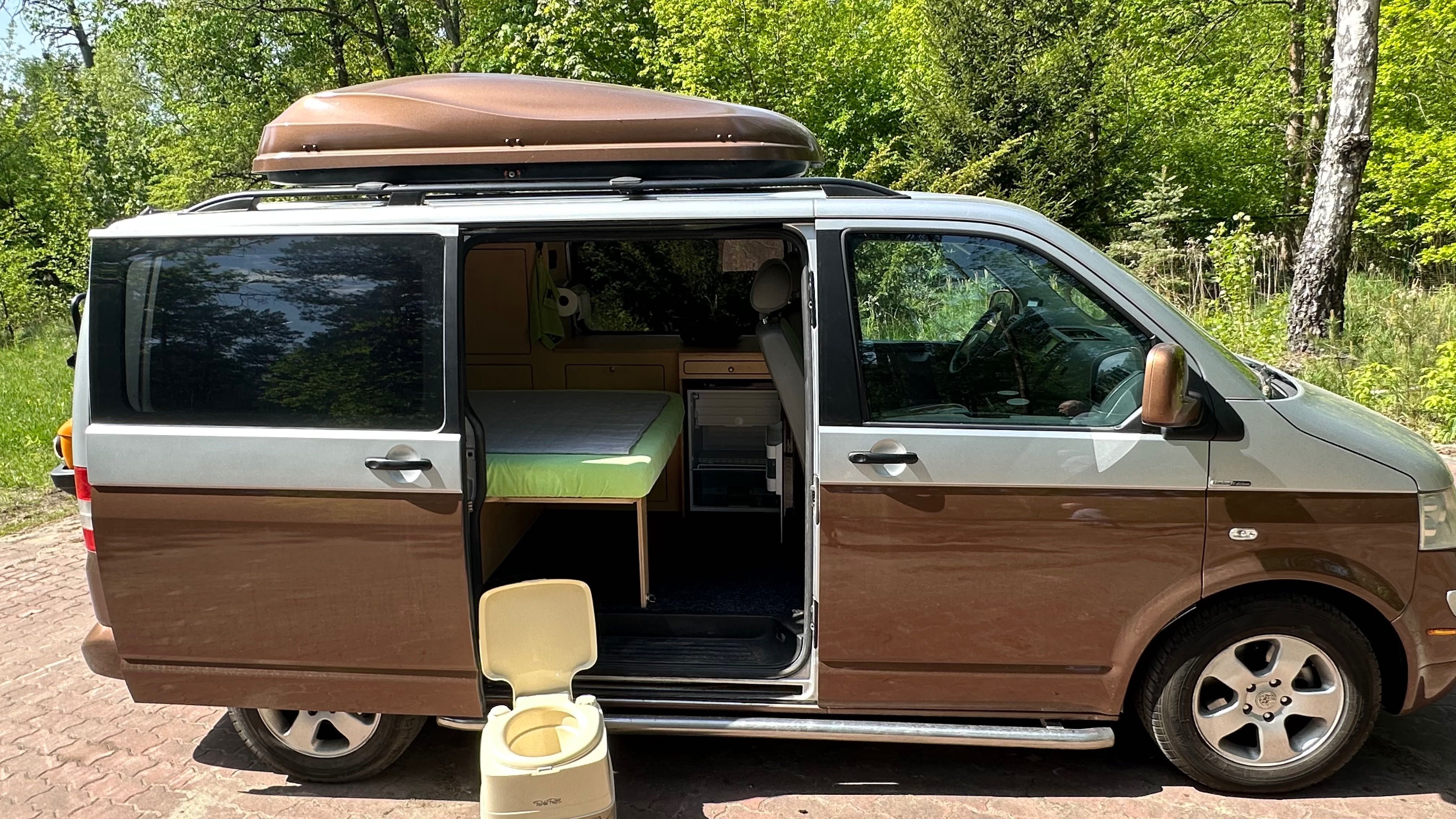 VW VOLKSWAGEN T5 - Bus - KAMPER - Doinwestowany - 2004r - 1.9 TDI