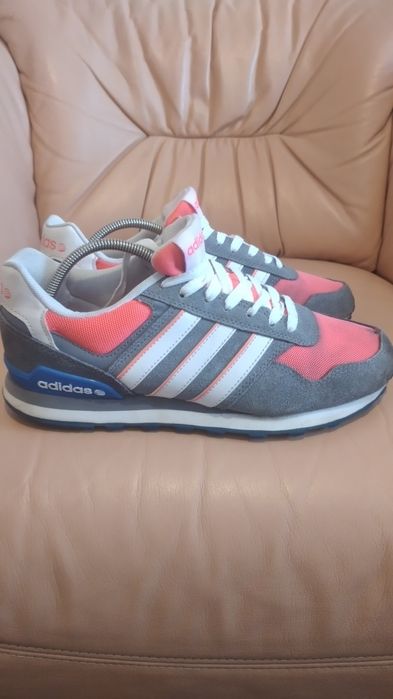 Buty sportowr Adidas Orholite rozmiar 40/26