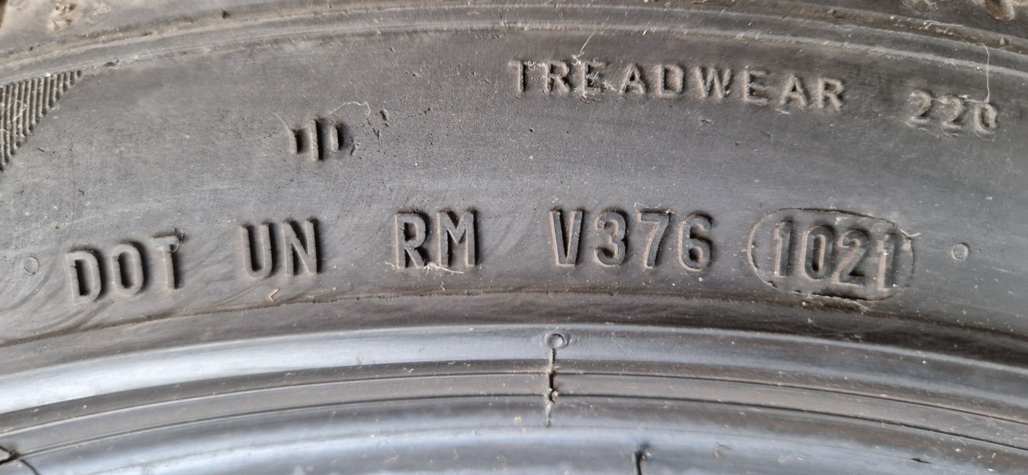 Opony 255/40R21 102Y 2021