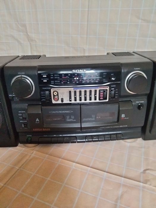 Sony CFS-717S робочий