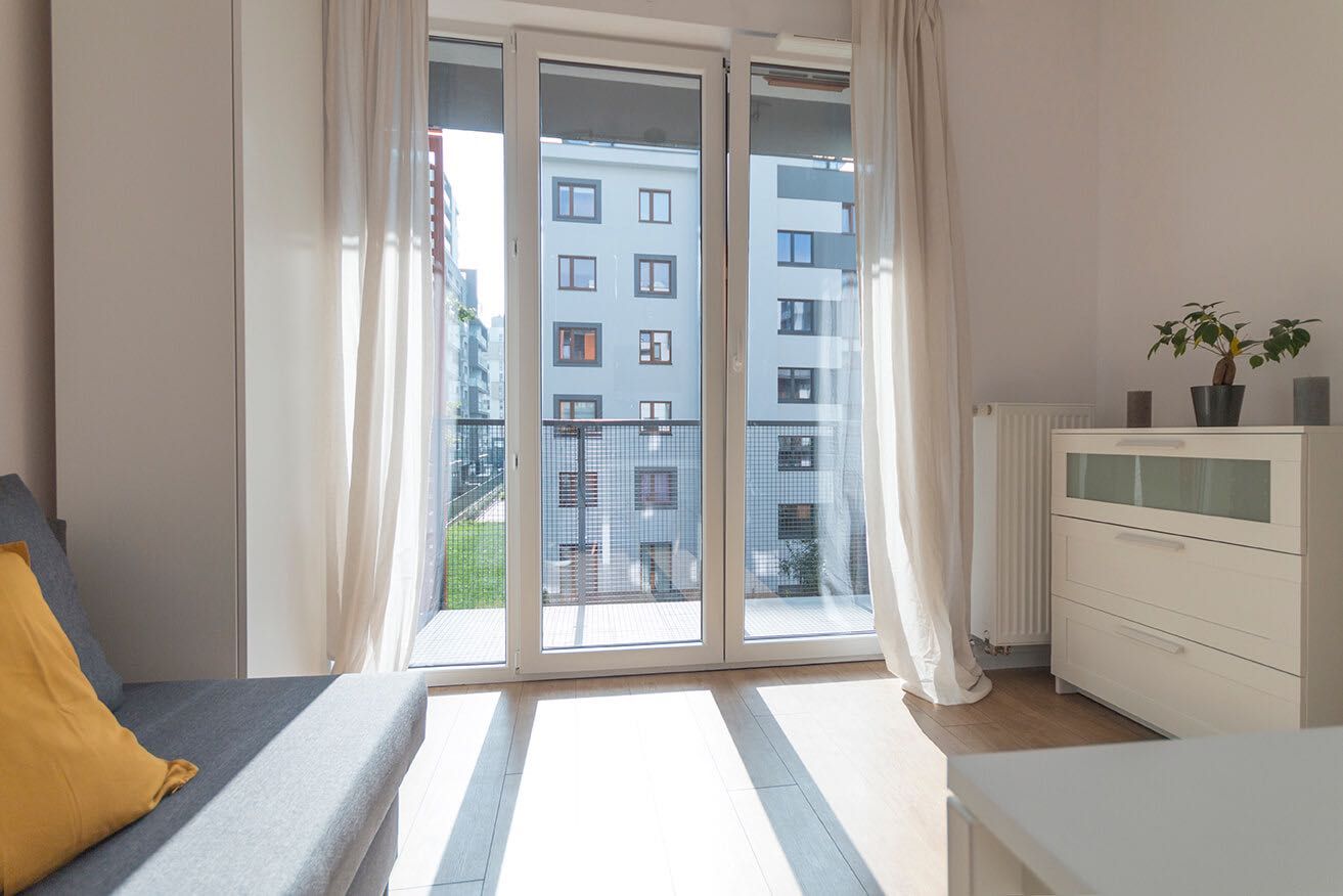 Piękne studio Mokotów BALKON-Cybernetyki 2F- Galeria Mokotów/Chopin