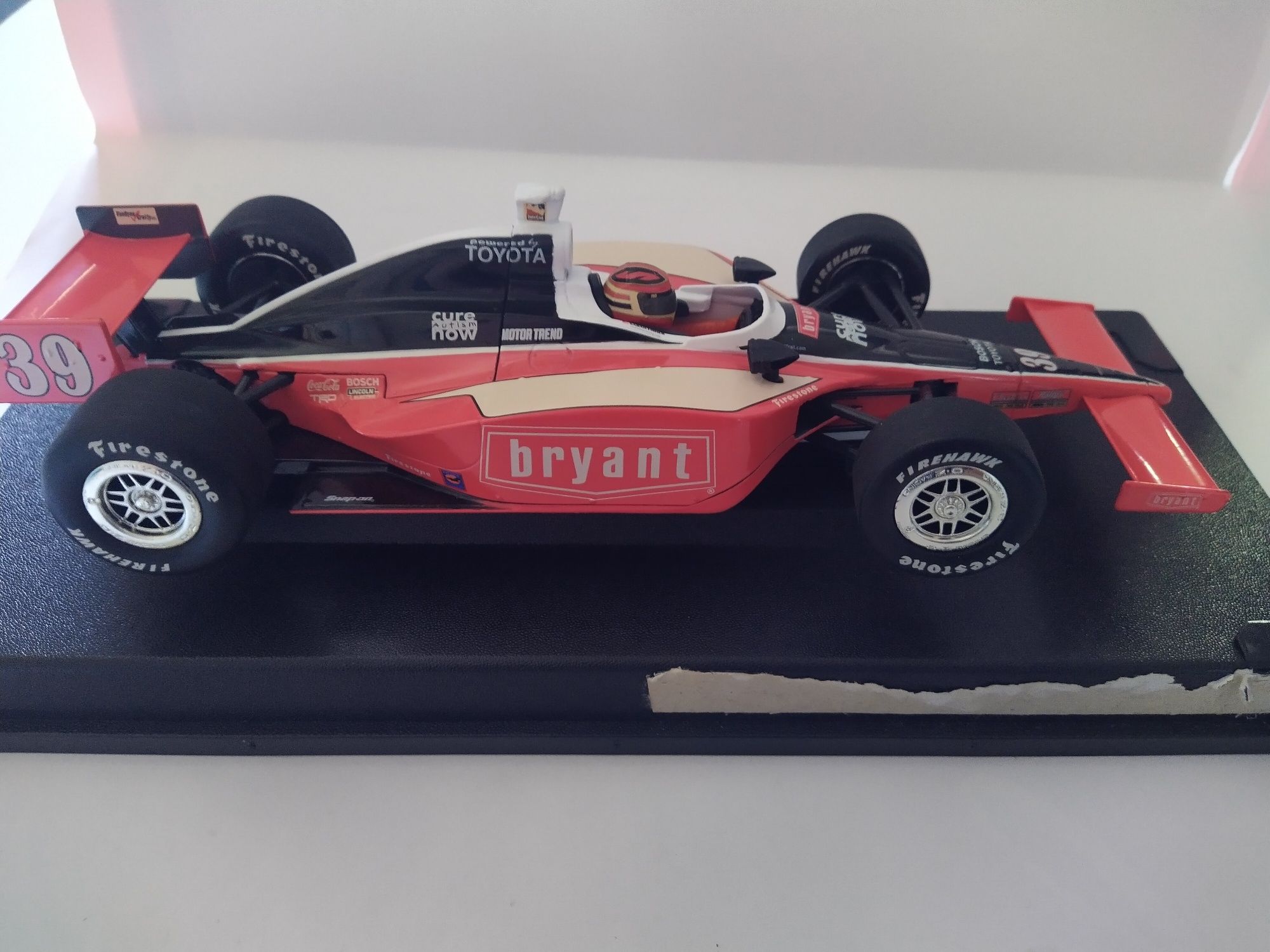 Indy 500 Sarah Fisher Bryant Racing Toyota Skala 1:18 Greenlight