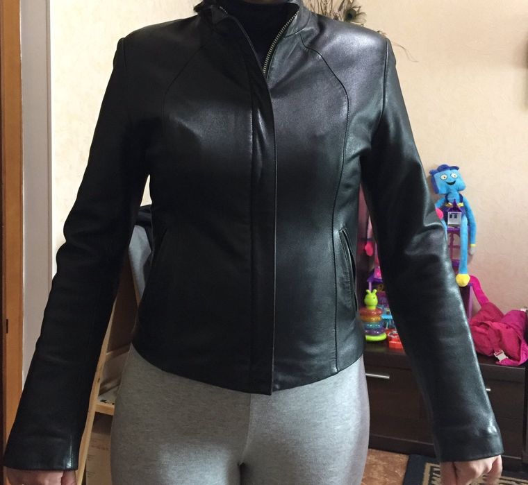 Продам новую кожаную куртку