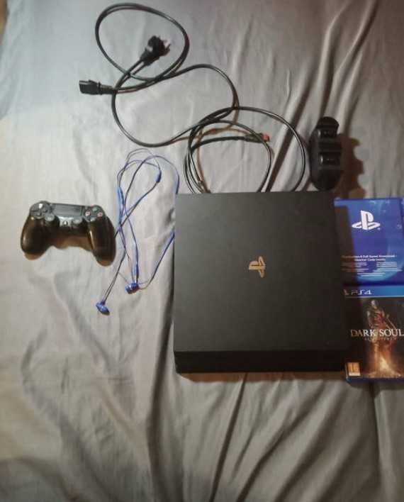 Playstation 4 Pro 1tb