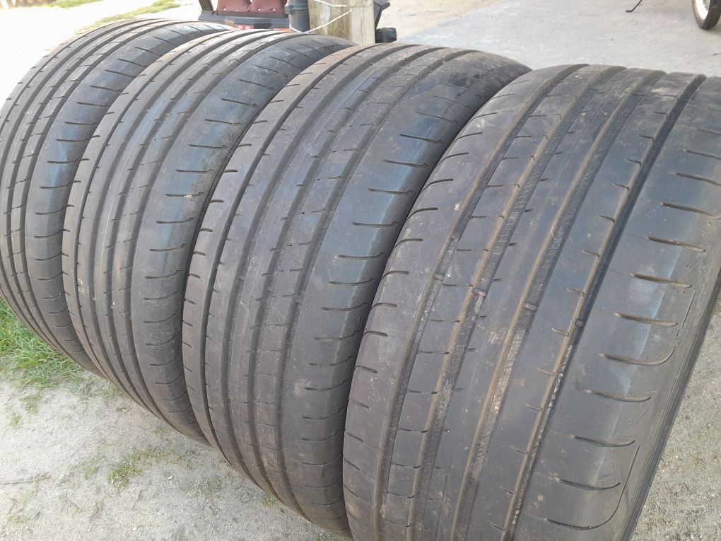 Opony letnie 235/45R18