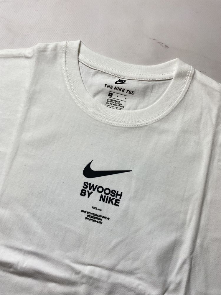 Футболка nike swoosh