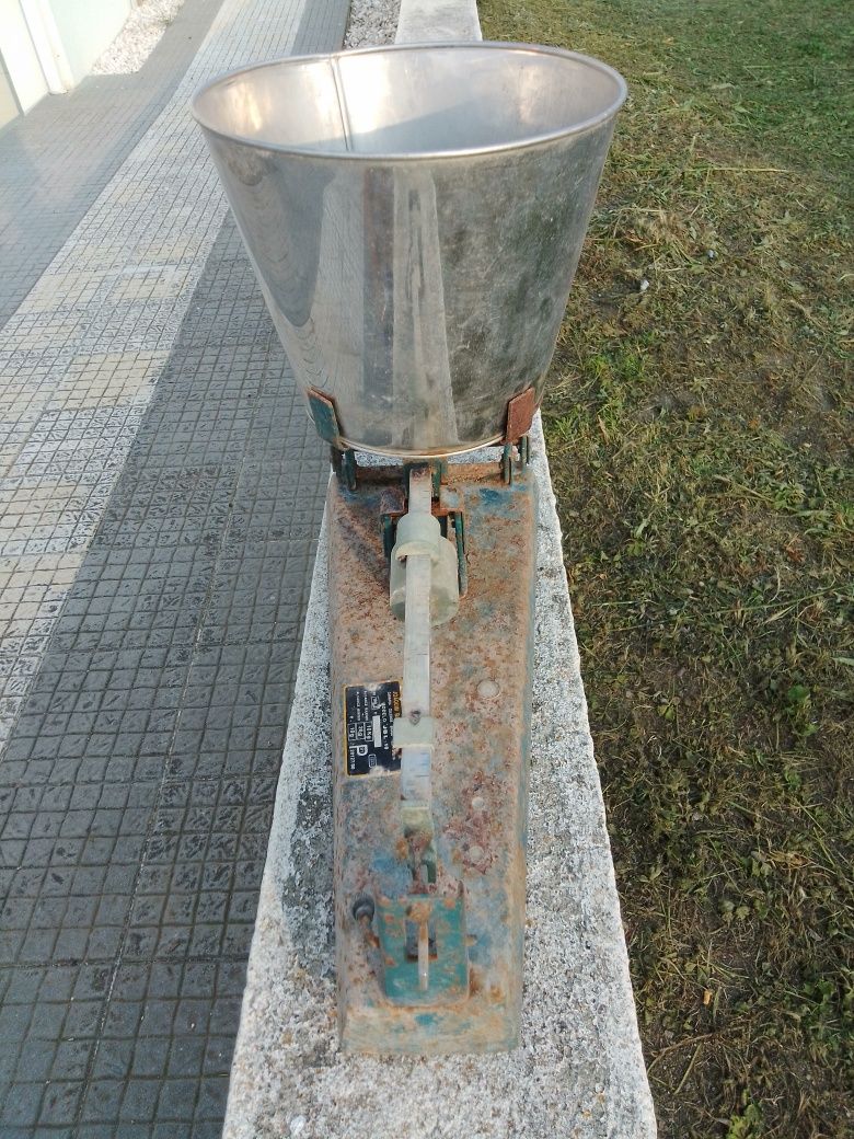 Balança antiga para restauro