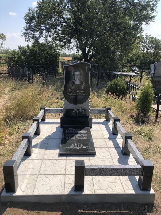 Памятники гранитные