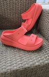 босоніжки шльопанці Crocs Classic Crush Sandals 
w8
w9
w10
w11