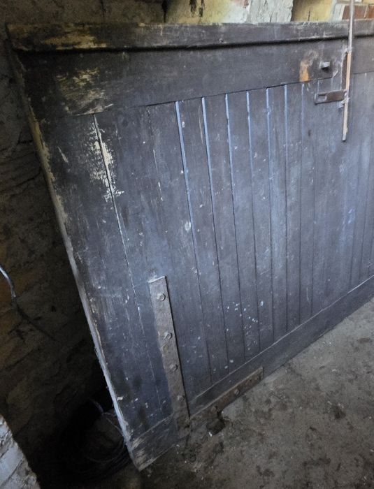 Drzwi garażowe używane