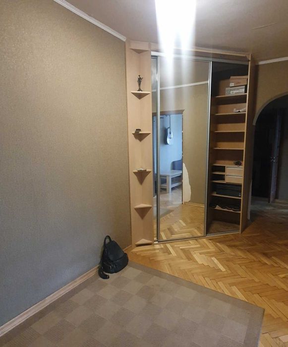 Оренда, 2-кімнатной квартири, вул. Олександра Довженка, 10.