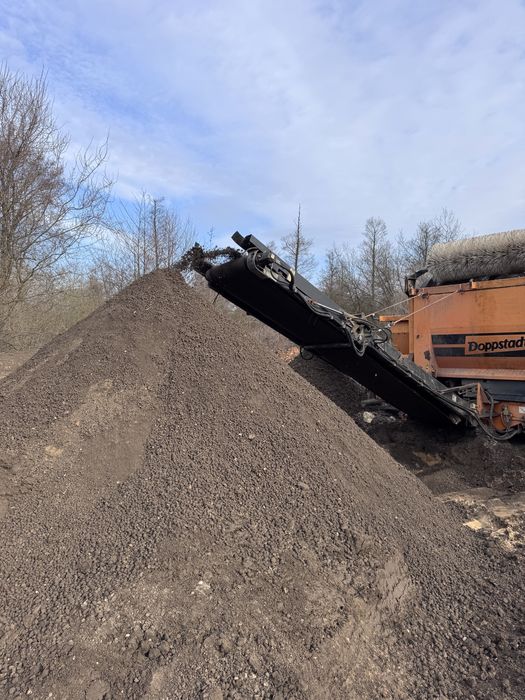 Ziemia przesiewana, humus, podłoże pod trawnik, ziemia ogrodowa
