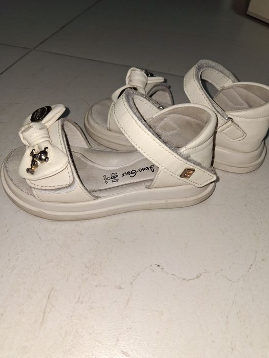 Босоніжки для дівчинки