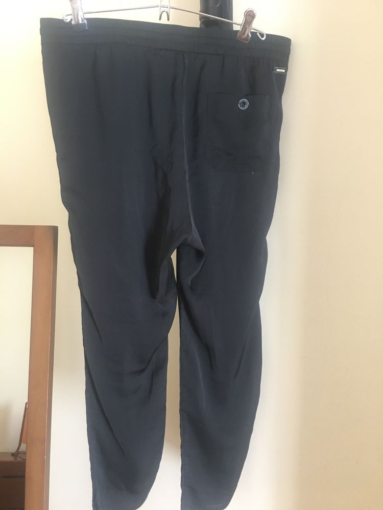 Calça Replay Jeans em tecido tipo seda