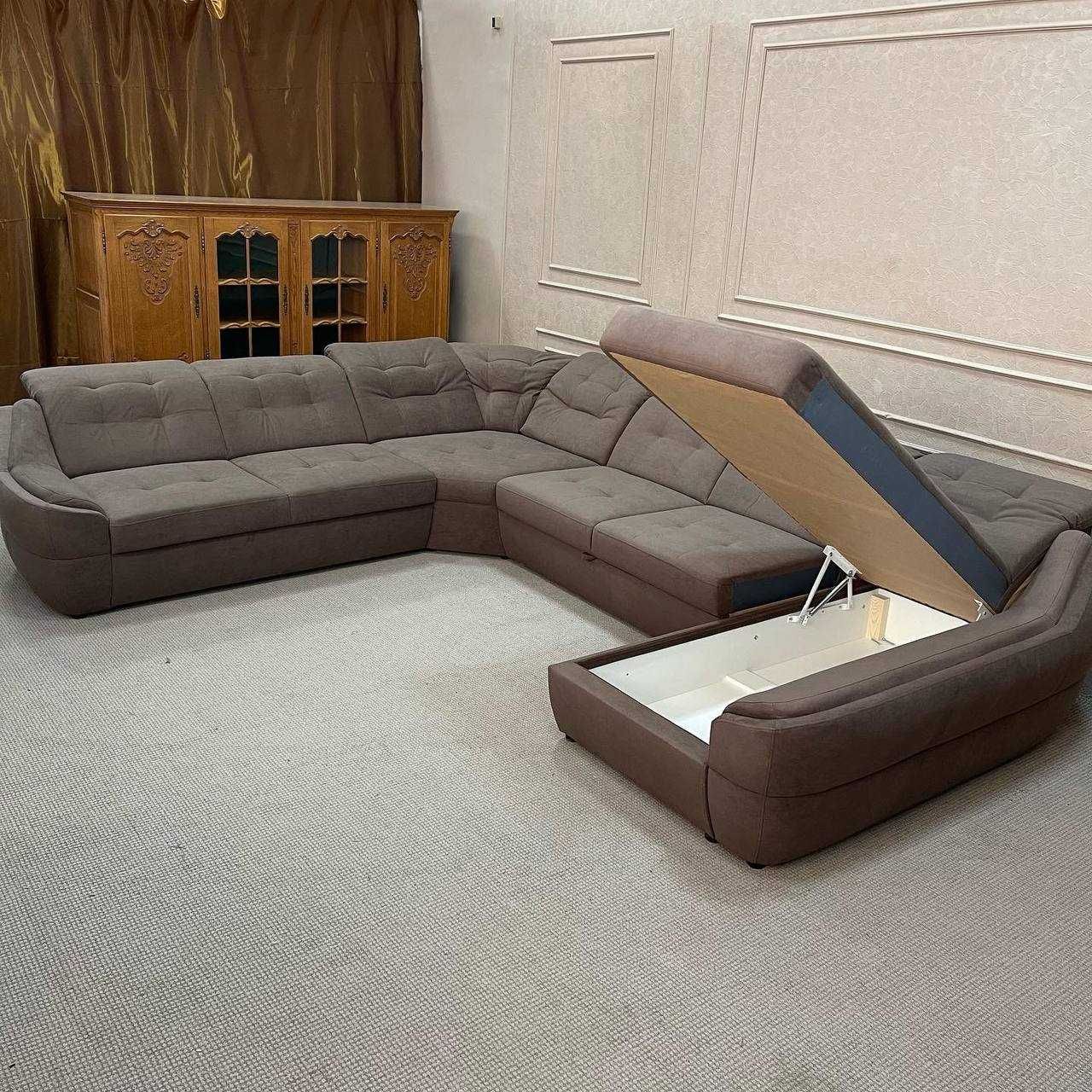 Новий великий розкладний диван