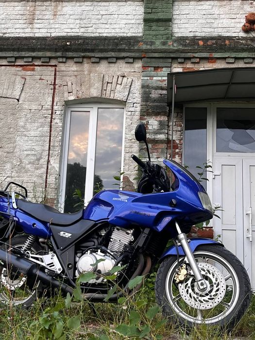 Продам Хонда СВ500s