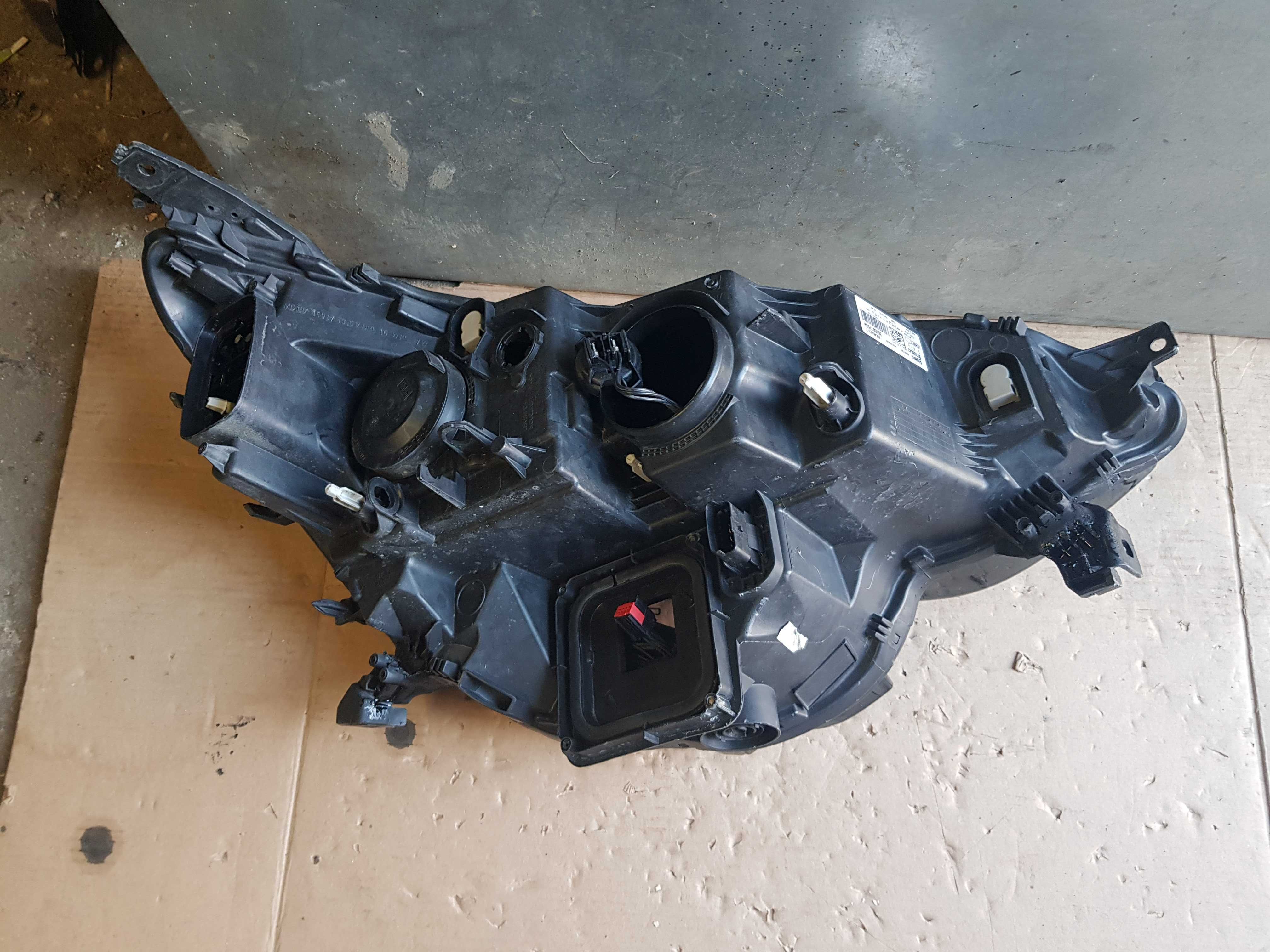 lampa przód Renault Megane 4 pełny led