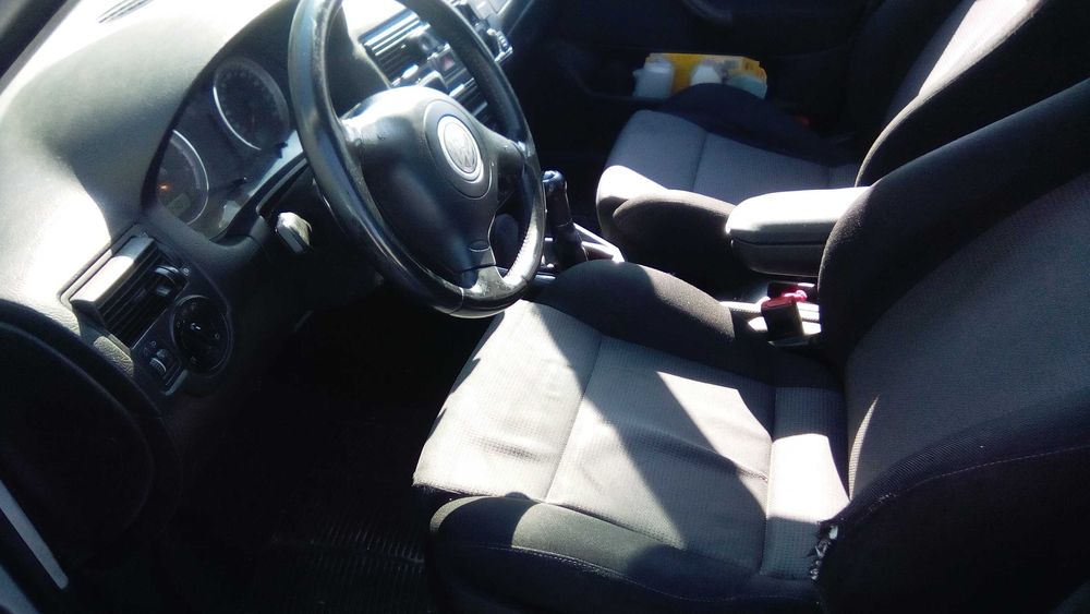 Vendo Golf 4 tdi 1.9,2003 ,..110 vcs
