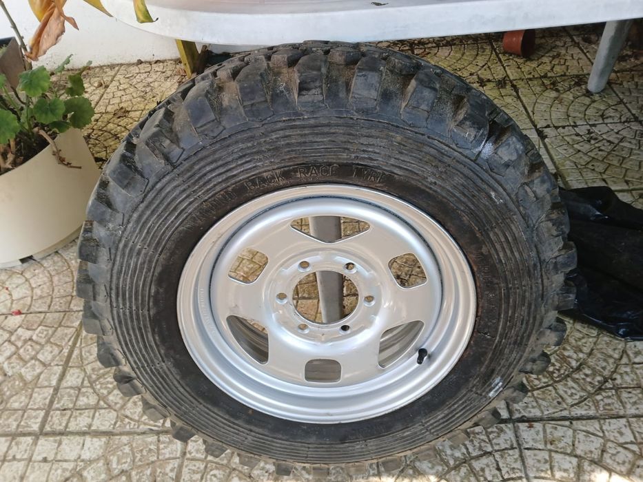 Jantes com pneus jipe opel izuso