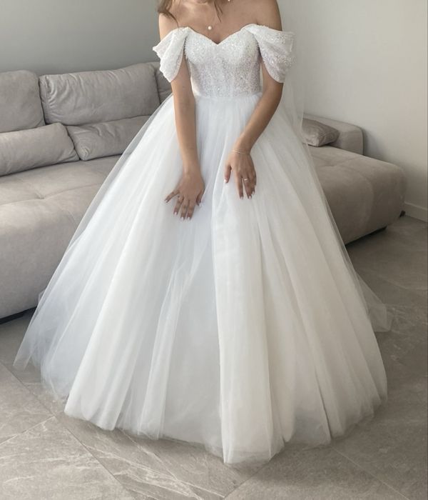 Весільна сукня айворі