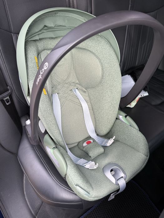 Автокрісло Cybex Cloud T i-Size Leaf Green Plus