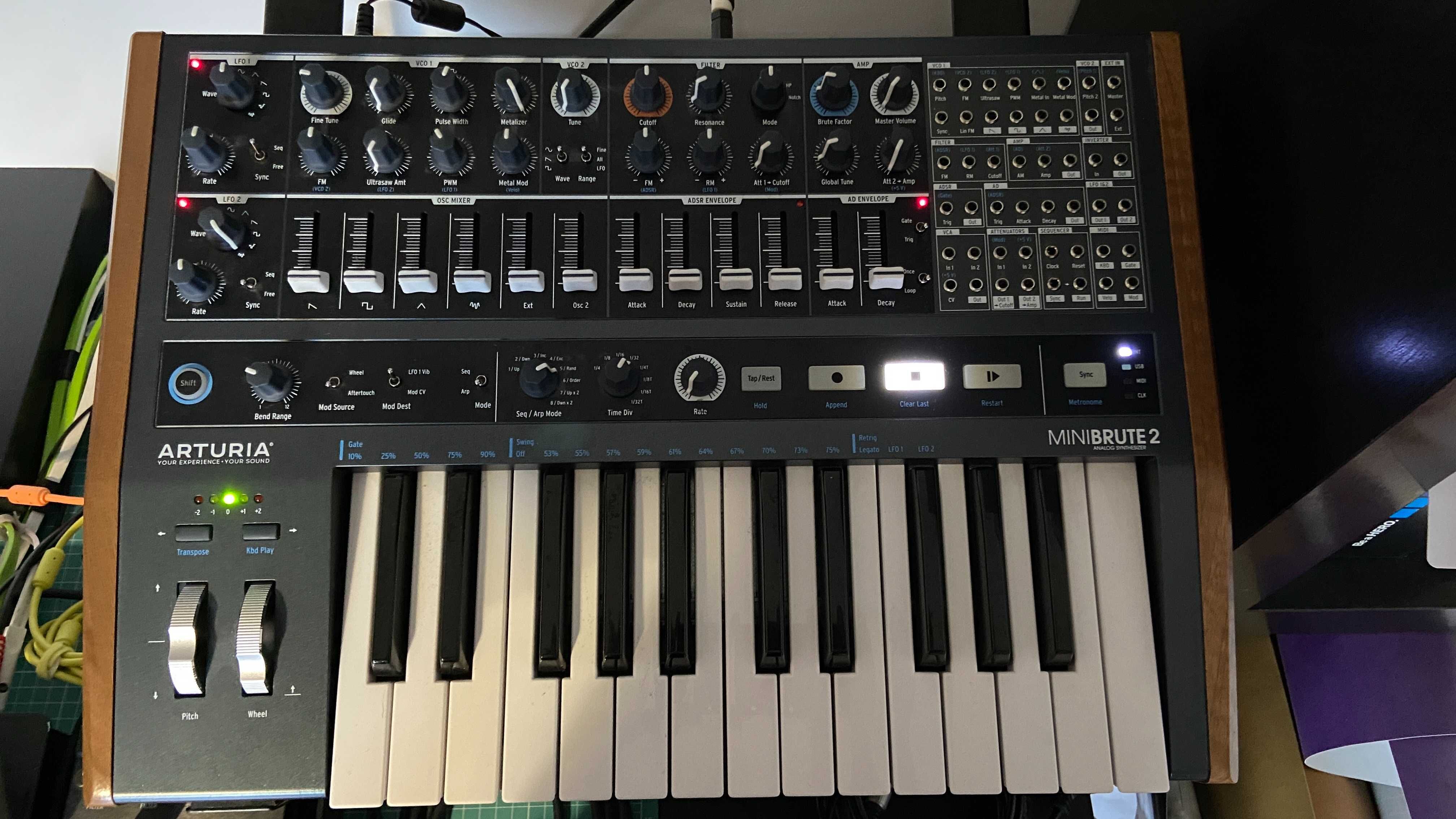 Arturia MiniBrute 2