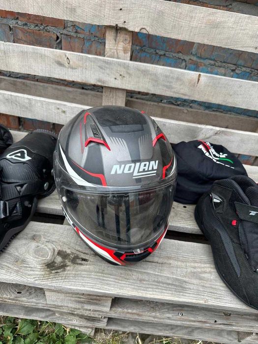 продам шлем на мотоцикл