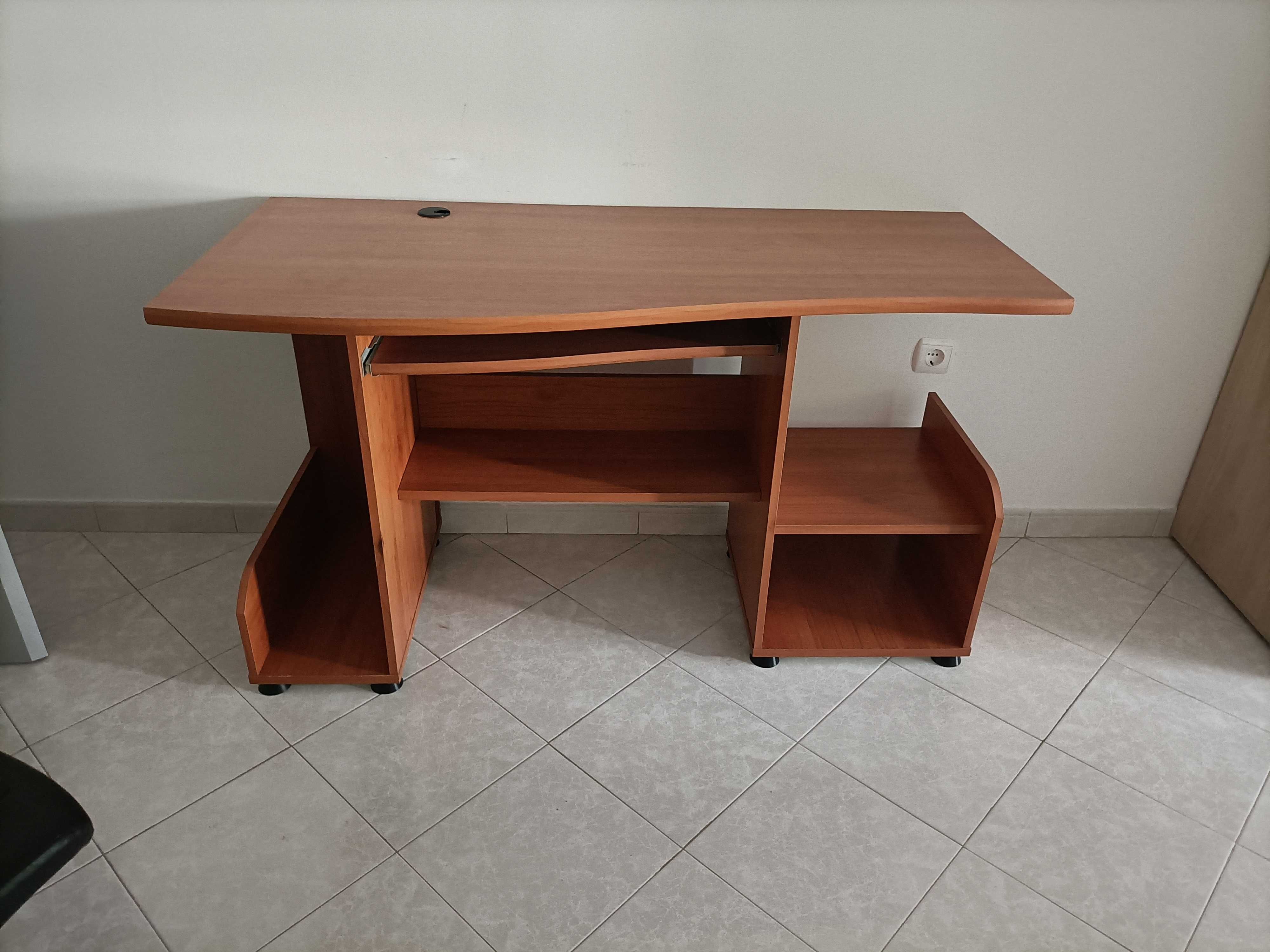 Secretária para estudante