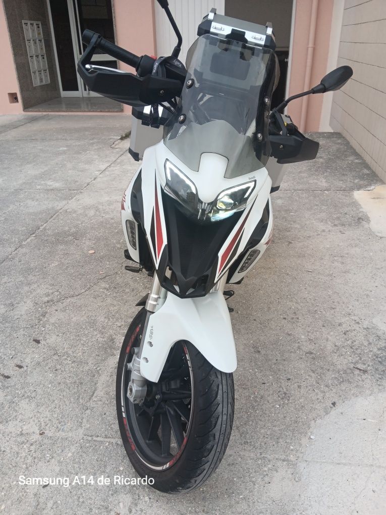 Moto benelli trk 251 Abs
