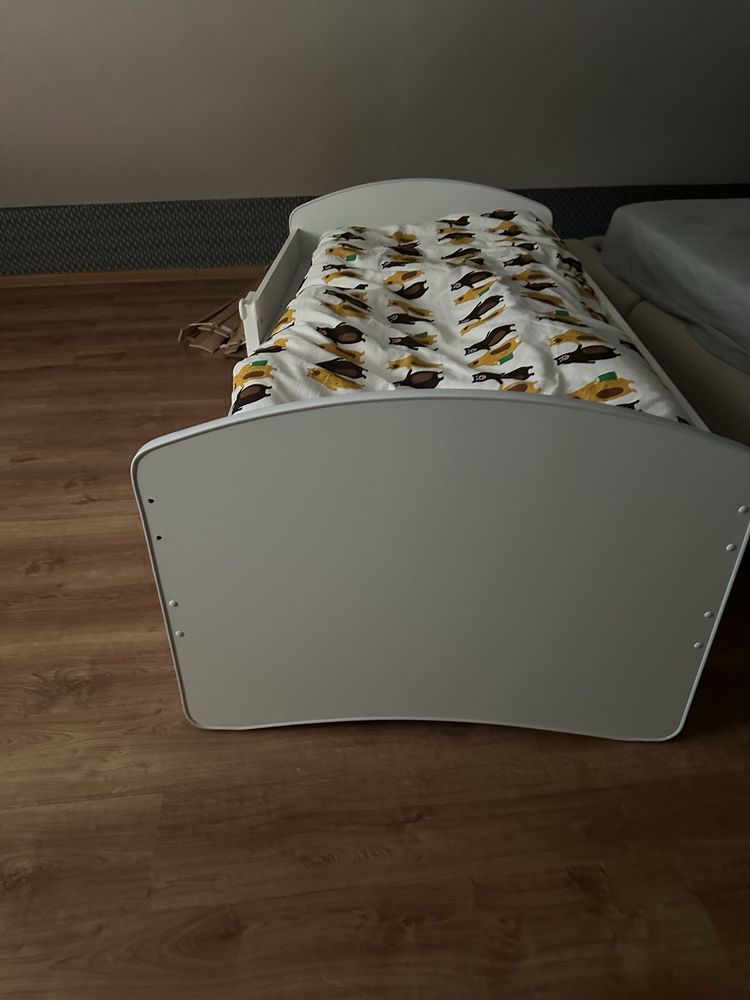 Lóżko 160 x80 dziecięce  biale nowe