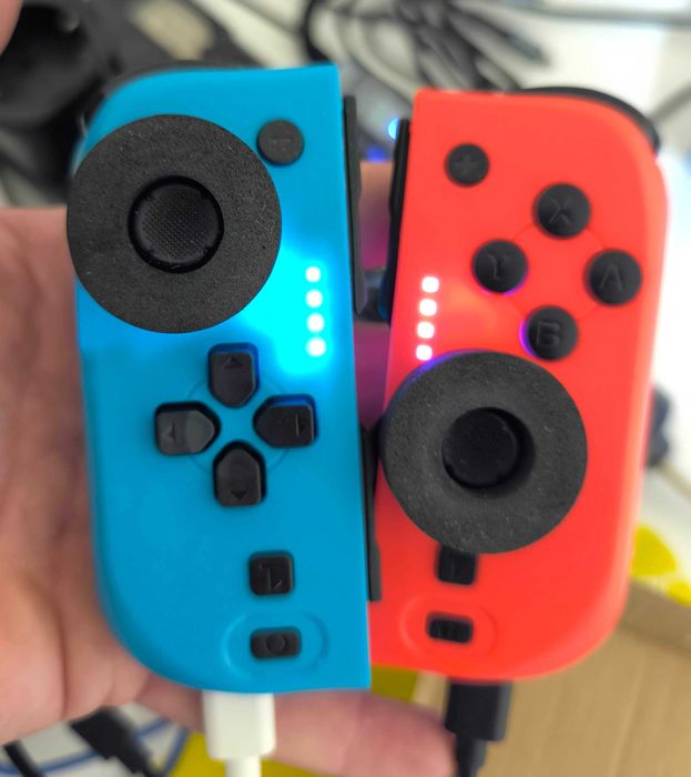 Контролери JoyCon до Nintendo з чохлами та кермом