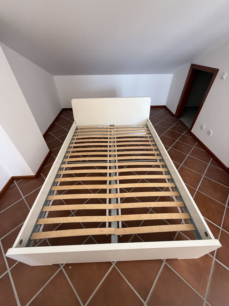 Cama 140x190 branca
