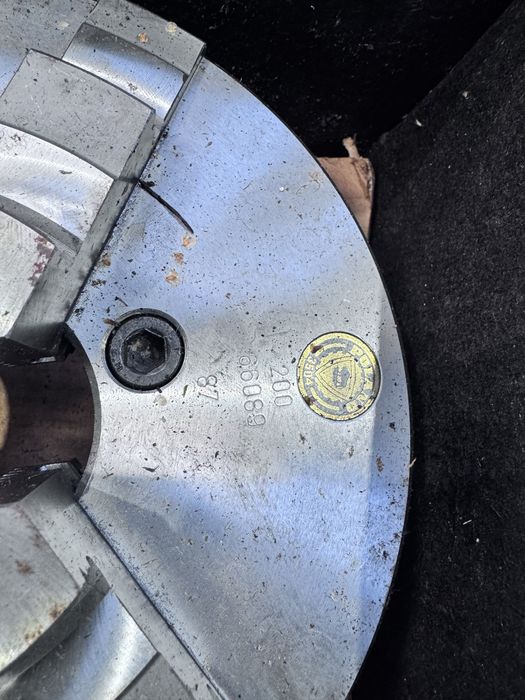 Uchwyt tokarski fi 200 model 3500