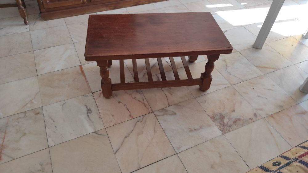 Mesa de centro em madeira maciça para sala de estar