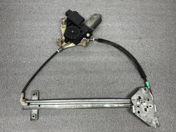 Elevador vidros trás esquerdo MITSUBISHI Carisma Hatchback (DA_)