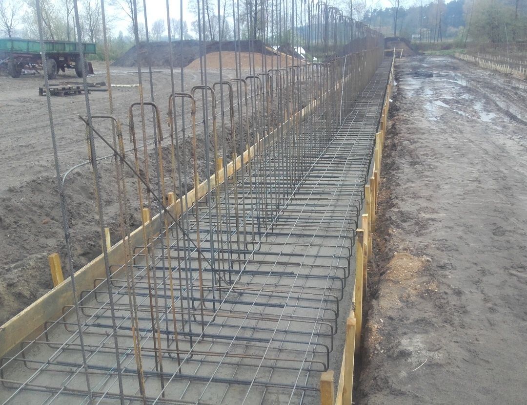Betonowy silos na kiszonkę, prefabrykowany silos, mur oporowy, ściana