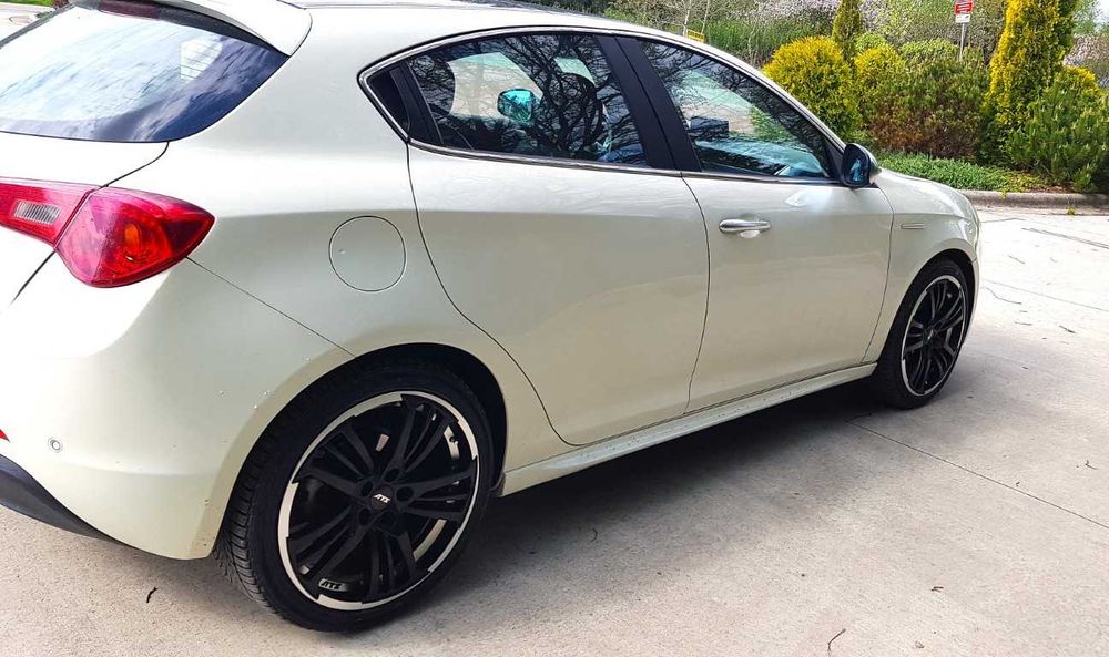 śliczna alfa niezwodna