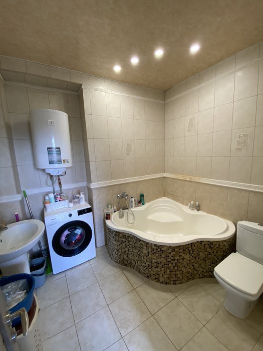 Продам 2-х комнатная сталинка Холодная гора