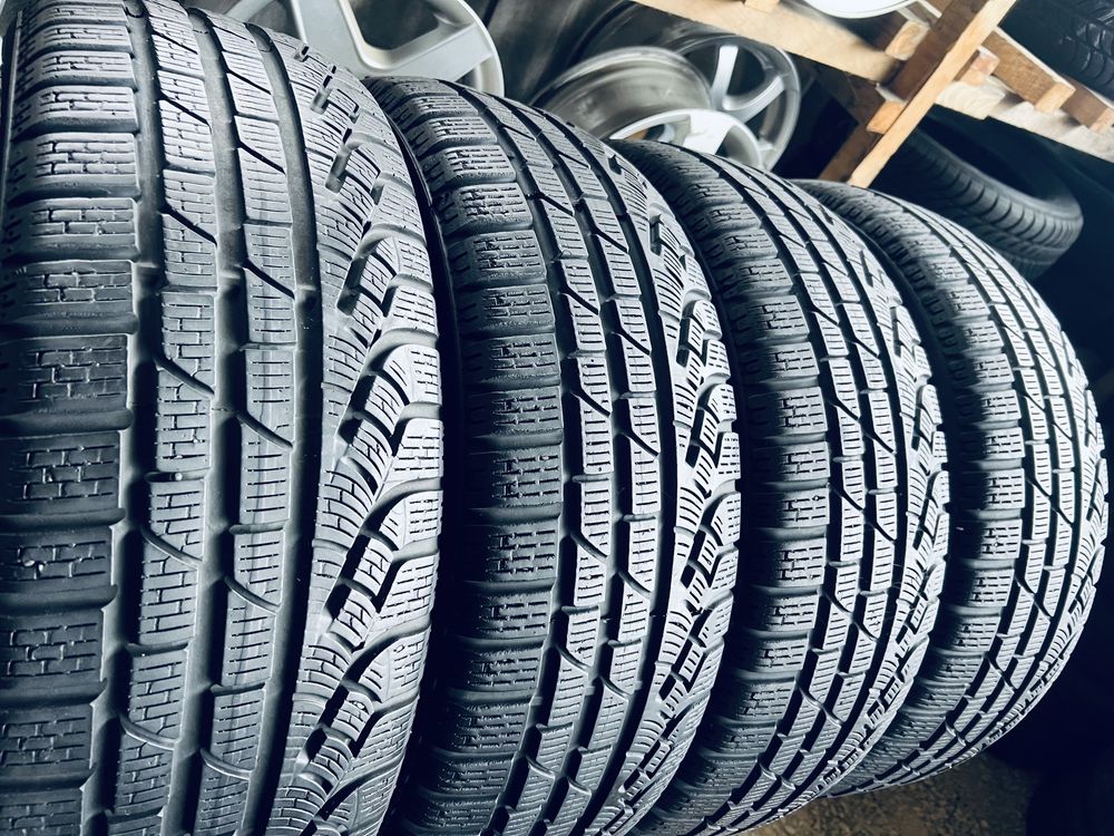 Шини Резина Зимові 19Рік 215 55 17 Pirelli Sottozero 4шт