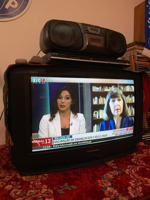 TV Panasonic ecrã panorâmico 70cm