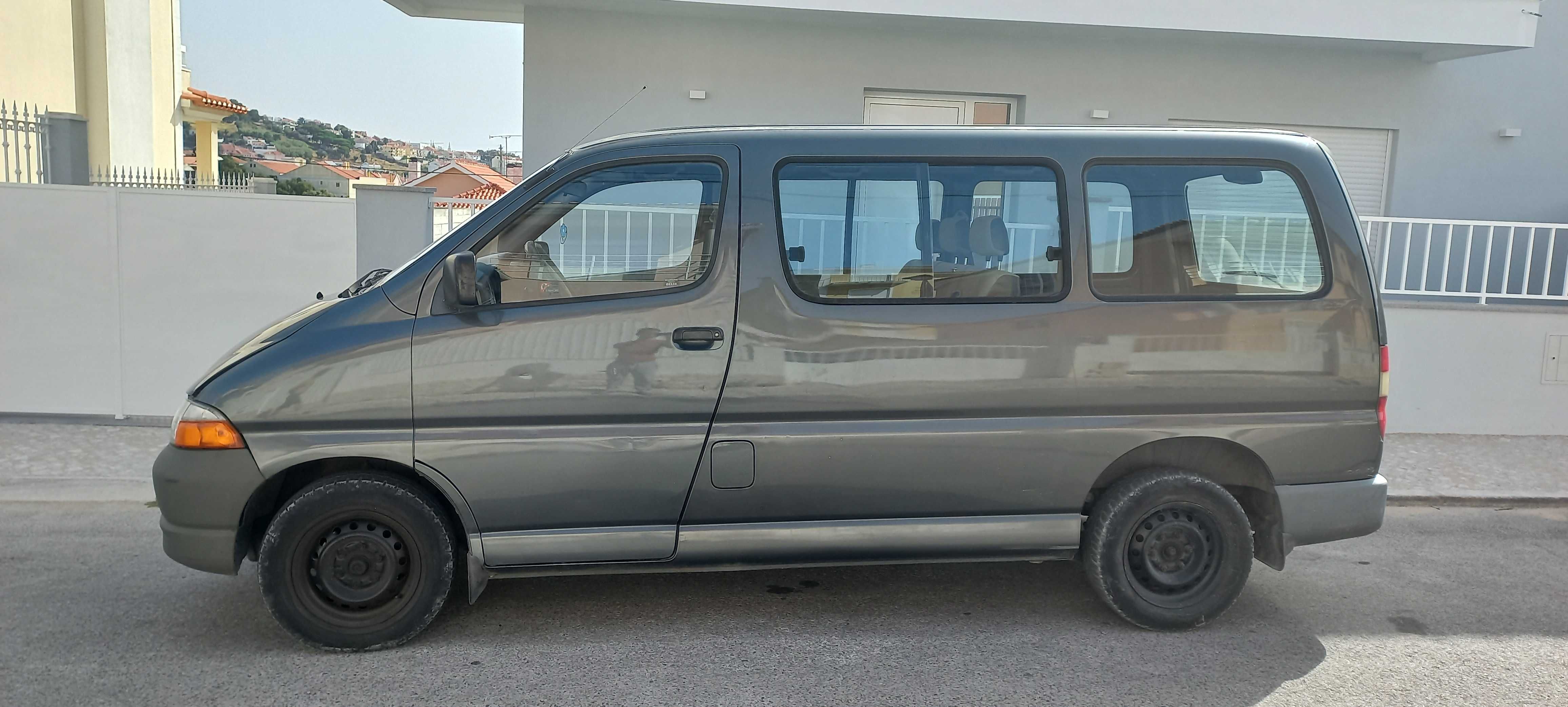 Toytota Hiace em Bom Estado