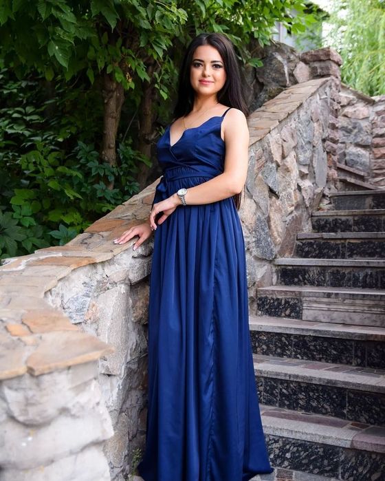 Платье в пол продам