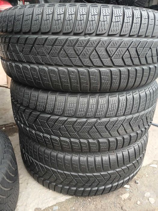 A987. PIRELLI SOTTO ZERO 3 225/55/16 opony zimowe
