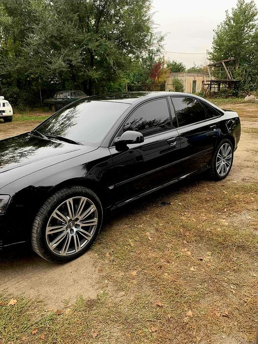 Продам Ауди А8 в хорошем