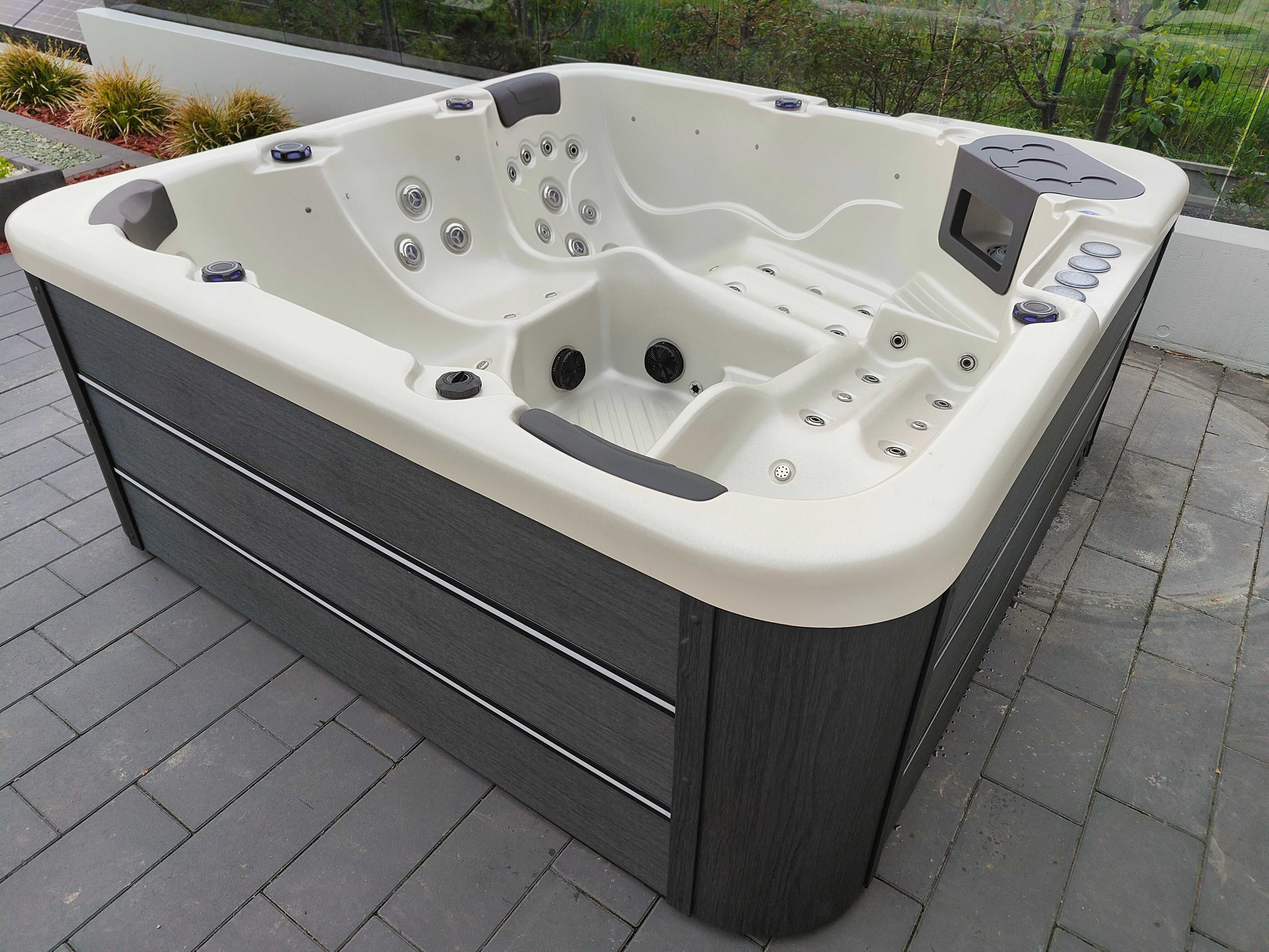 Nowe jacuzzi ogrodowe Balboa , aristech , LED RGB , bluetooth, 218x218