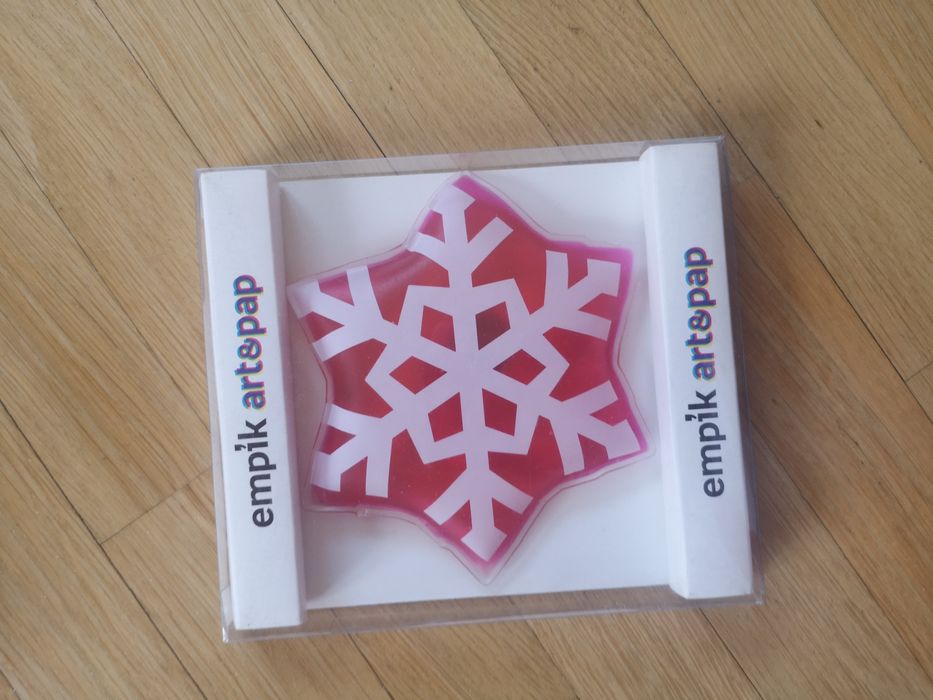 Ogrzewać do rąk z empika.