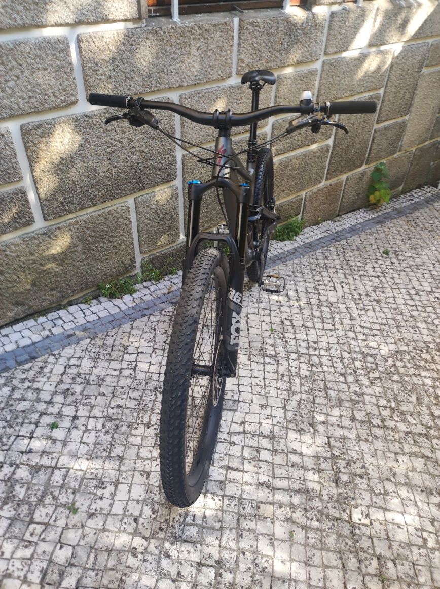 Bicicleta specialized status