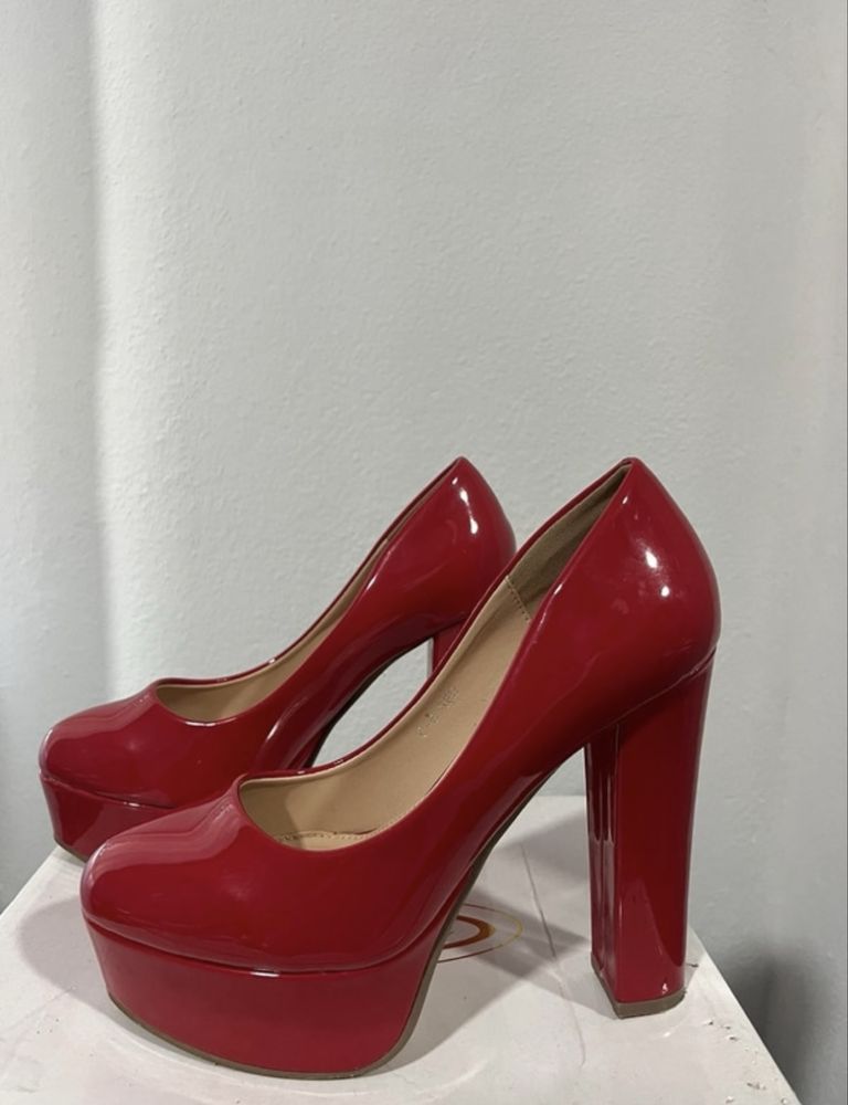 Sapatos vermelhos